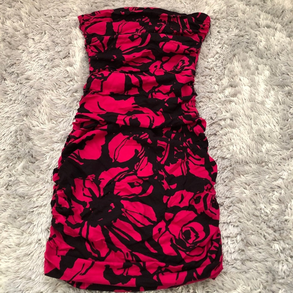 ❗️READ DESCRIPTION❗️ Beautiful 🤩 Express Strapless Dress